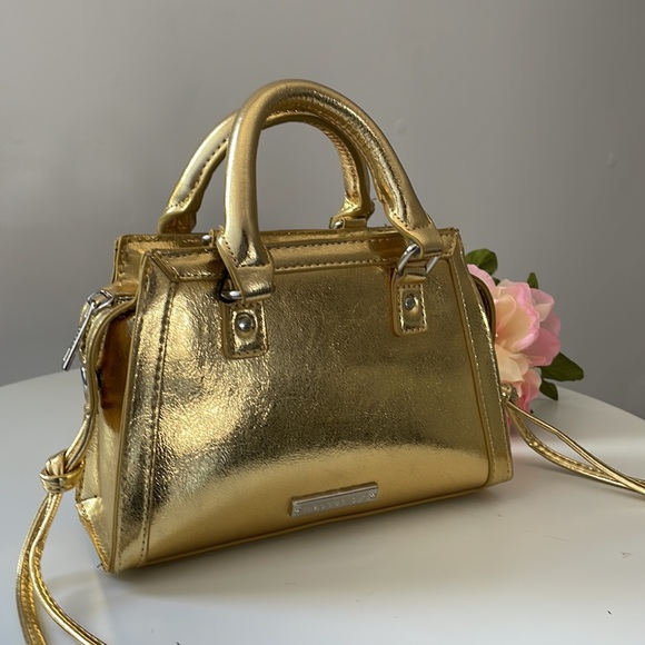 Pretty Metallic Gold City Bag - Picture 5 of 16